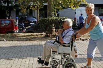 Peste 3 % din badantele moldovence din Italia se căsătoresc cu bătrânii pe care îi îngrijesc