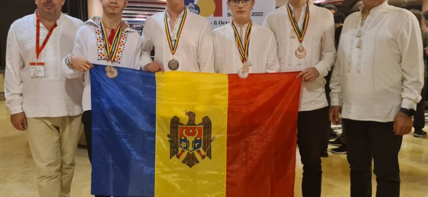 Trei medalii de bronz și o mențiune de onoare pentru Republica Moldova la Olimpiada Balcanică de Informatică