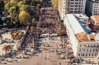 FOTO// 70 de mii de oameni cer demisia guvernării PAS și a președintelui Maia Sandu