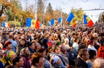 FOTO// 60 de mii de oameni participă la protestul antiguvernamental de astăzi, desfășurat la Președinție