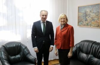 Secretarul de stat Veaceslav Dobîndă a primit-o la MAEIE pe ambasadoarea Sloveniei în Republica Moldova