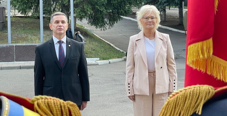 ndamagfzad04nzu4yjc4mtvinjdjyzhingzlyzm1mdu3owq3n2vmyw.thumb