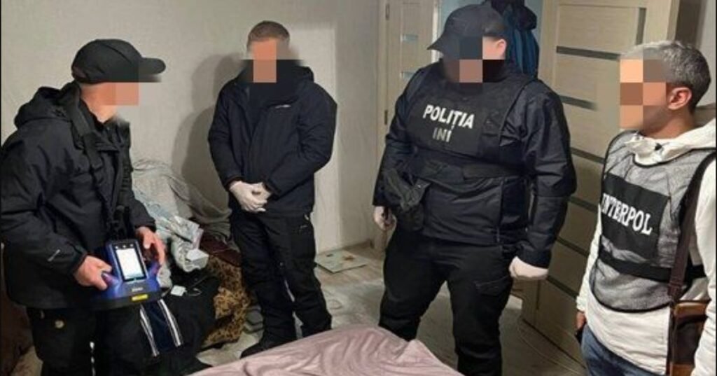 Șase persoane, printre care un angajat al Poliției de Frontieră – reținute pentru organizarea migraţiei ilegale 1 Șase persoane, printre care un angajat al Poliției de Frontieră – reținute pentru organizarea migraţiei ilegale