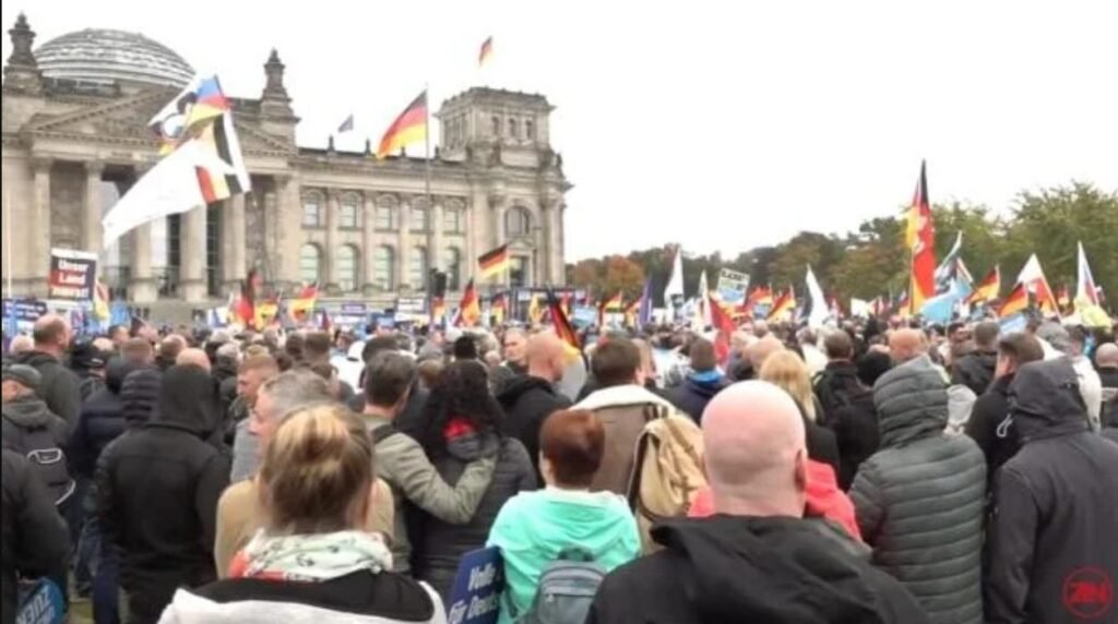 VIDEO// Proteste în Germania. Peste 10 mii de persoane au acuzat guvernul de ”război economic” împotriva Rusiei