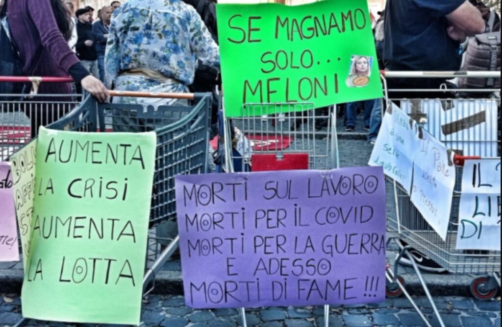 Italienii ies în stradă și amenință că nu își vor mai plăti facturile dacă nu scad prețurile: Nu mai plătim