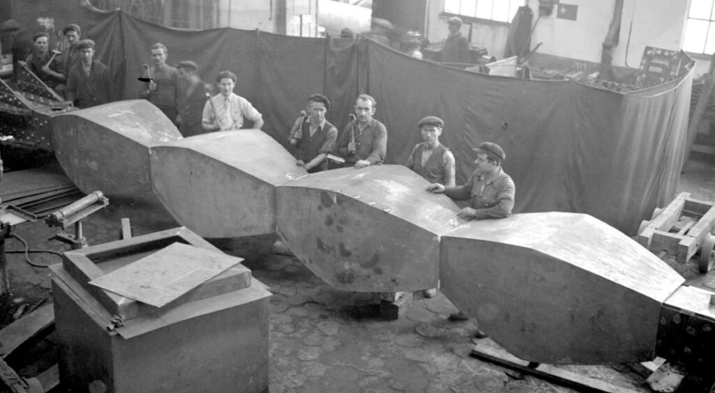 ISTORIE// 27 octombrie 1938 - „Coloana fără sfârșit” a lui Constantin Brâncuşi a fost inaugurată la Târgu Jiu