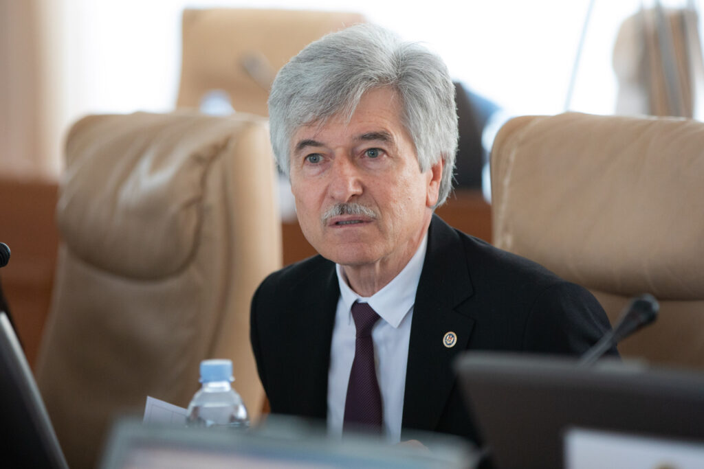 2606 de angajați care s-au infectat cu Covid-19 la serviciu, vor primi indemnizația unică de 16 mii de lei 1 20221109 m4 0351