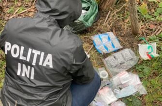 Trei persoane – reținute pentru trafic de droguri, primite din Germania, în valoare estimativă de 500.000 de lei