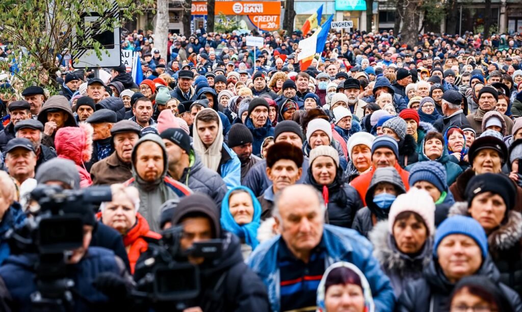 Ilan Șor, către protestatari: Vă dau cuvântul că nu mă voi opri, până când voi duce la capăt lupta noastră 1 Ilan Șor, către protestatari: Vă dau cuvântul că nu mă voi opri, până când voi duce la capăt lupta noastră