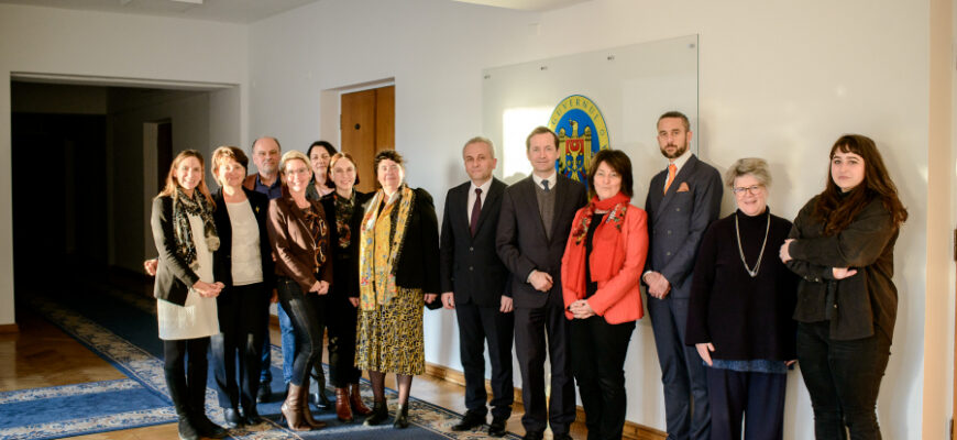 ministrul educatiei topala