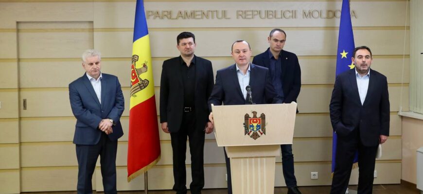 photo 5201883274895542987 y