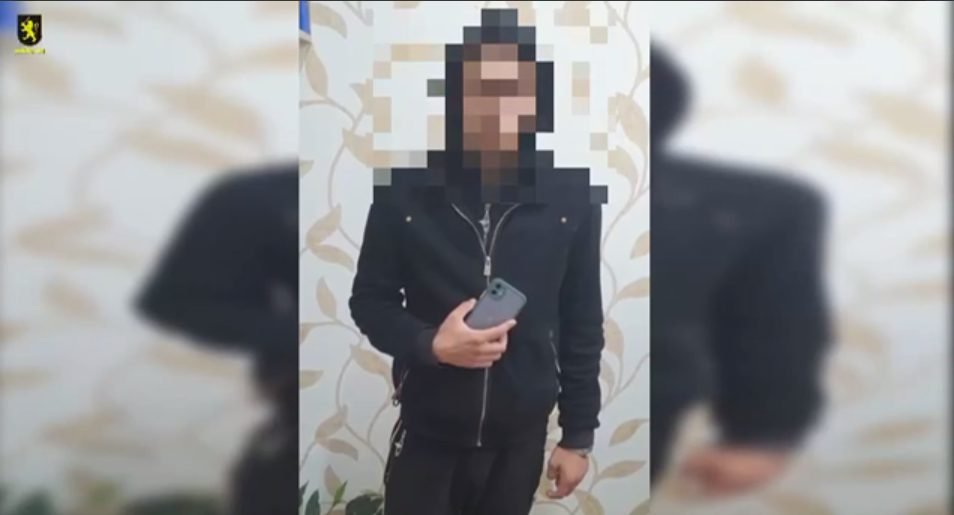 Tată și fiu cercetați penal pentru furt. Aceștia au fost reținuți în flagrant