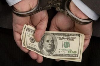 Un broker vamal, reținut în flagrant, după ce ar fi încercat să mituiască un șef de post vamal cu 5000 de dolari