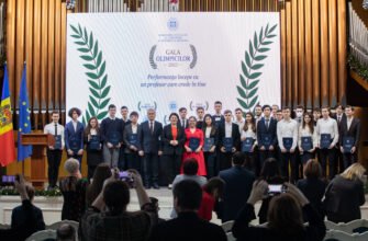 Gala Olimpicilor 2022: Cei mai buni elevi și profesori, premiați pentru rezultate remarcabile la concursuri regionale și internaționale