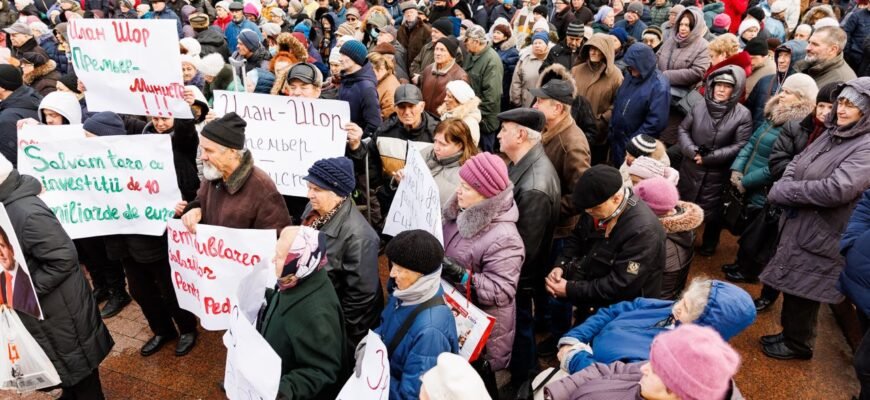 FOTO// Protest organizat de Partidul „ȘOR”, la Parlament: Salvăm țara cu investiții de 10 miliarde de euro