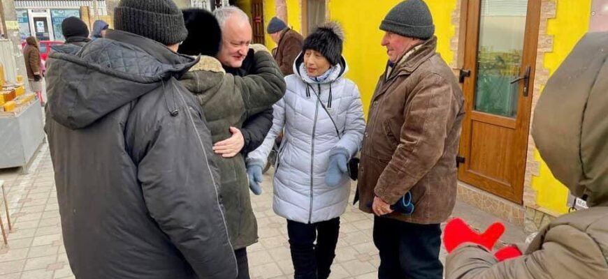 FOTO// Igor Dodon continuă vizitele prin raionele țării. Fostul președinte a ajuns la nordul Moldovei