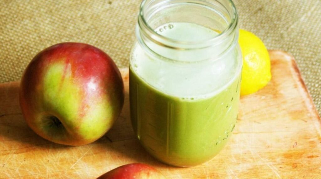 Băutura detoxifiantă cu patru ingrediente – Ideală pentru sănătatea pielii și îngrijirea părului 1 Băutura detoxifiantă cu patru ingrediente – Ideală pentru sănătatea pielii și îngrijirea părului