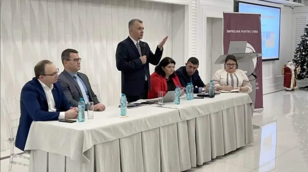 FOTO// Consiliul Politic al PDCM, reunit de urgență! Ce decizii a aprobat formațiunea condusă de fostul premier, Ion Chicu 8 FOTO// Consiliul Politic al PDCM, reunit de urgență! Ce decizii a aprobat formațiunea condusă de fostul premier, Ion Chicu
