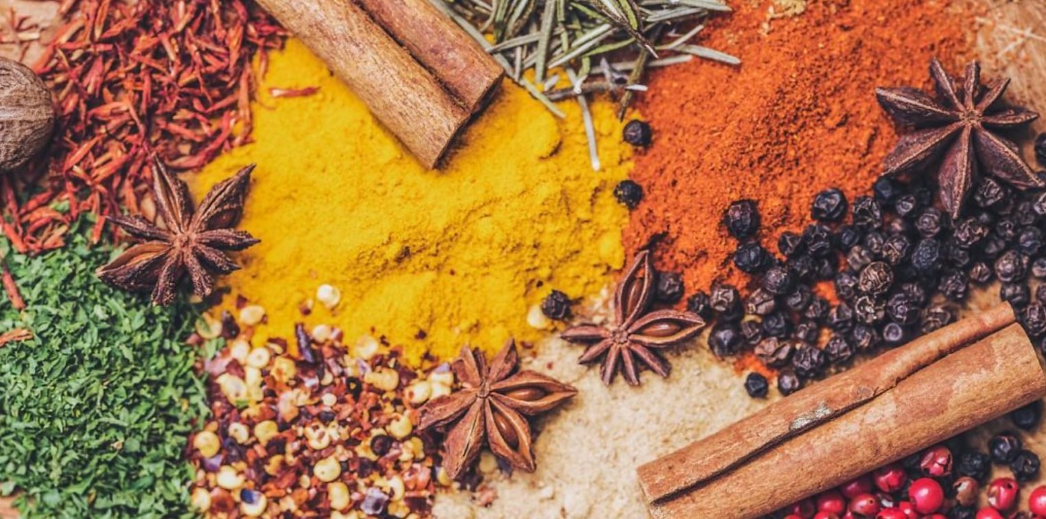 Vrei să scapi de grăsimea de pe abdomen? Acest condiment e soluția