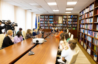 <strong>A fost lansată campania de promovare a cărții și lecturii, inițiată de Parlament</strong> 8 52674851419 b666a215ef k