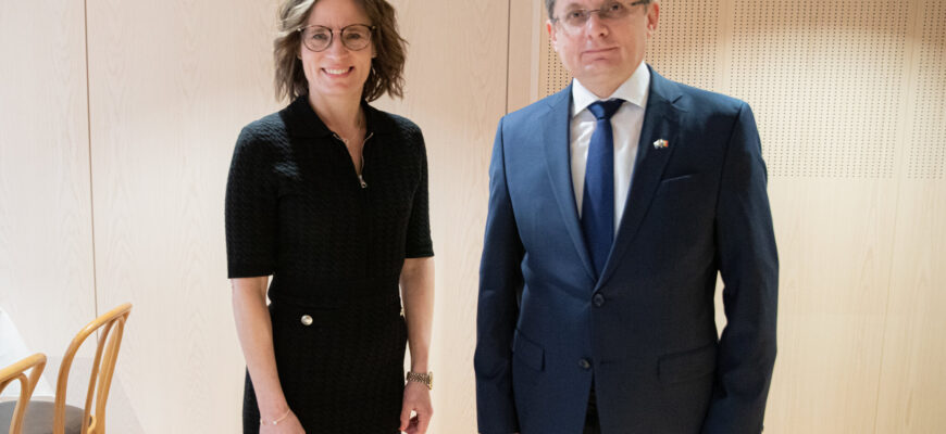 52677036835 4985753cd1 k