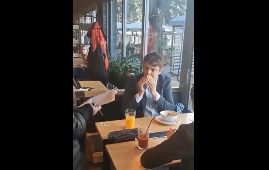 andrei spinu molfaie la andys