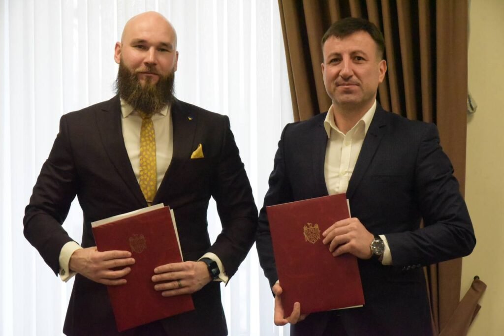 Șeful IGP a avut o ședință de lucru cu reprezentanții organizației estoniene ”Sensus Septima”. A fost semnat un acord de colaborare 1 Șeful IGP a avut o ședință de lucru cu reprezentanții organizației estoniene ”Sensus Septima”. A fost semnat un acord de colaborare