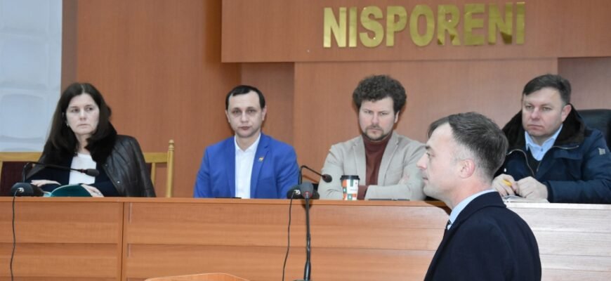 Campania de informare ”Fii părinte informat, cunoaște-ți drepturile” a ajuns la Nisporeni. Vezi unde se vor mai desfășura în această săptămână