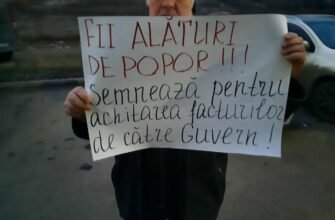 FOTO-VIDEO// Mișcarea pentru Popor continuă să meargă la domiciliile demnitarilor PAS pentru a-i îndemna să semneze inițiativa populară