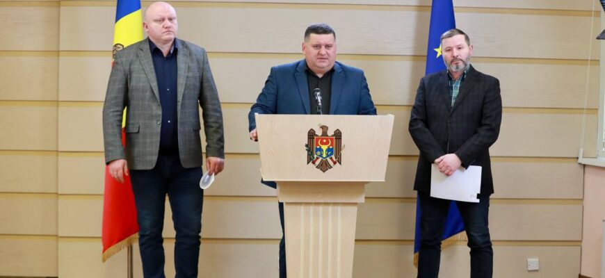 photo 5408989986637857598 y