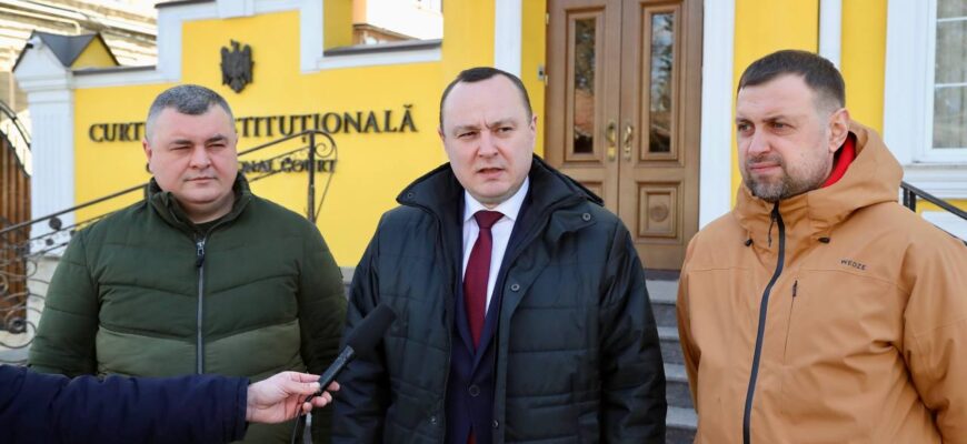 photo 5449656356199056575 y