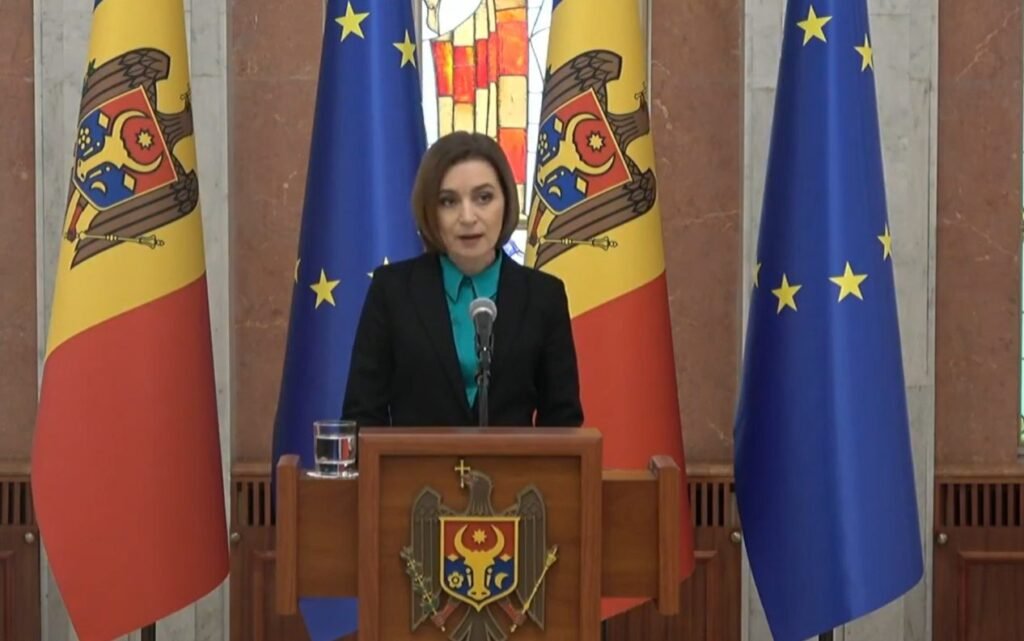 VIDEO// Maia Sandu susține că se pregătesc atacuri asupra Republicii Moldova din partea Federației Ruse: Prin opoziție se dorește schimbarea puterii de la Chișinău 1 VIDEO// Maia Sandu susține că se pregătesc atacuri asupra Republicii Moldova din partea Federației Ruse: Prin opoziție se dorește schimbarea puterii de la Chișinău
