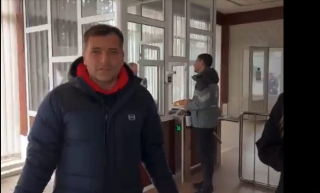 „Cu colaci și sare” reprezentanții partidului PACE au invitat la proteste jurnaliștii de la postul național de televiziune 1 screenshot 1 21