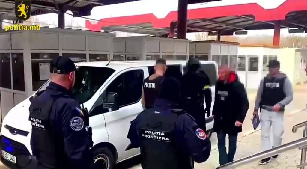 Cetățeanul român suspectat de comiterea unei tentative de omor a fost predat autorităților române