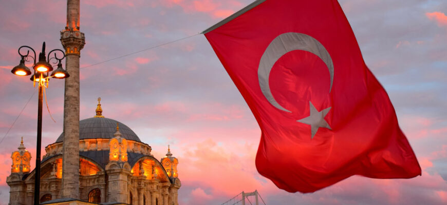 turkey flag istanbul meg jerrard unsplash