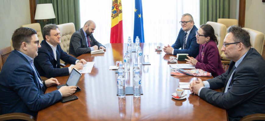 Prim-ministrul Dorin Recean a discutat, la Guvern, cu șefa Misiunii OSCE la Chișinău, Kelly Keiderling
