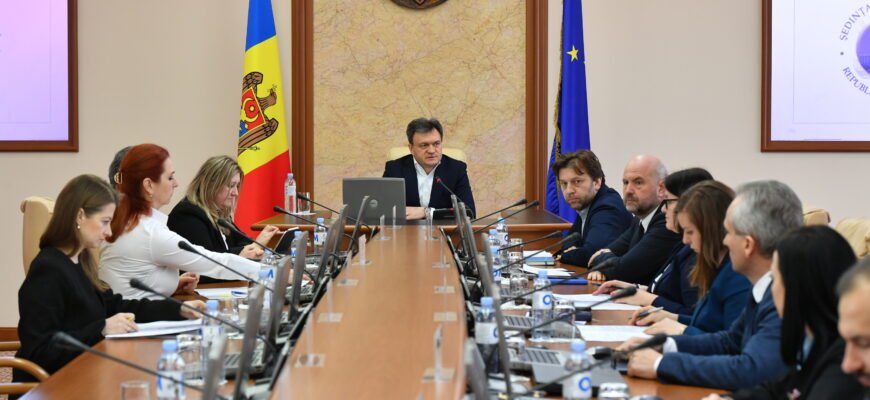 Reglementări mai stricte pentru școlile auto și cele care pregătesc personal în domeniul transportului rutier, adoptate de Guvern   