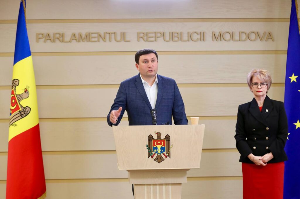 Deputați PSRM: Guvernarea este obligată să indexeze pensiile la nivelul ratei anuale a inflației 1 photo1678699259