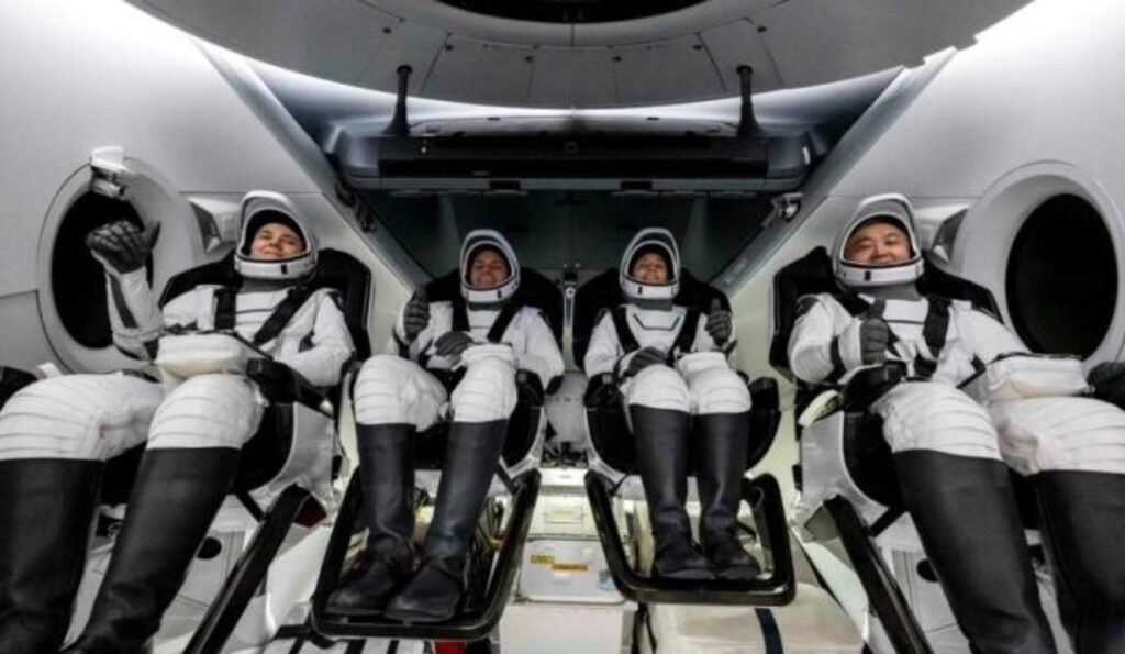 Echipajul Crew-5 s-a întors pe Pământ, după 5 luni în spaţiu. Călătorie de 106 milioane kilometri