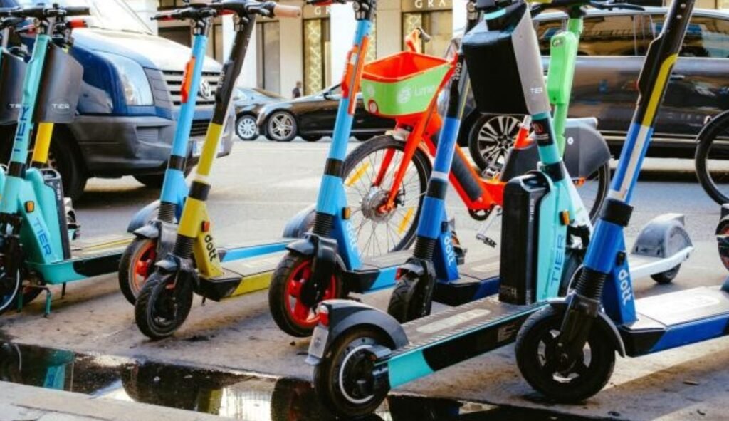 Guvernul a decis. Copiii sub 14 ani nu mai au voie să folosească trotinete electrice 1 Guvernul a decis. Copiii sub 14 ani nu mai au voie să folosească trotinete electrice