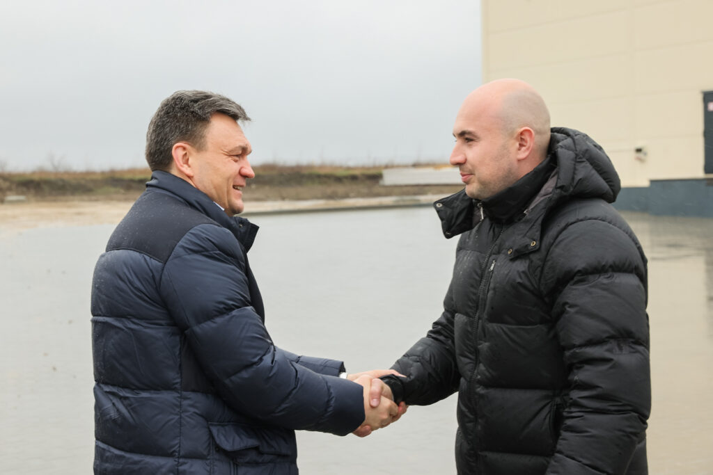 Dorin Recean a vizitat abatorul de porcine din Criuleni: Vom continua să susținem afacerile care pun accent pe calitate 1 20230405 1k8a8079