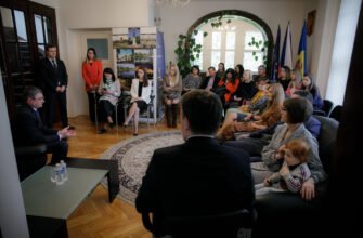 Igor Grosu s-a întâlnit cu un grup de cetățeni stabiliți cu traiul în Cehia. Le-a promis zboruri spre mai multe destinații