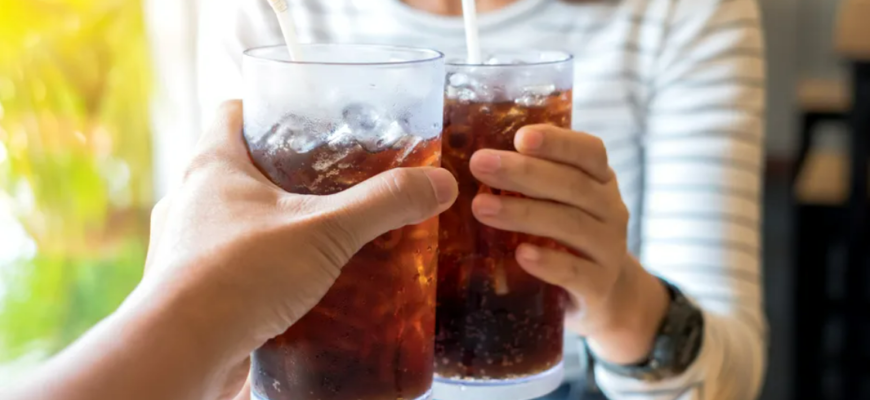 doua de cola pe zi afecteaza stomacul