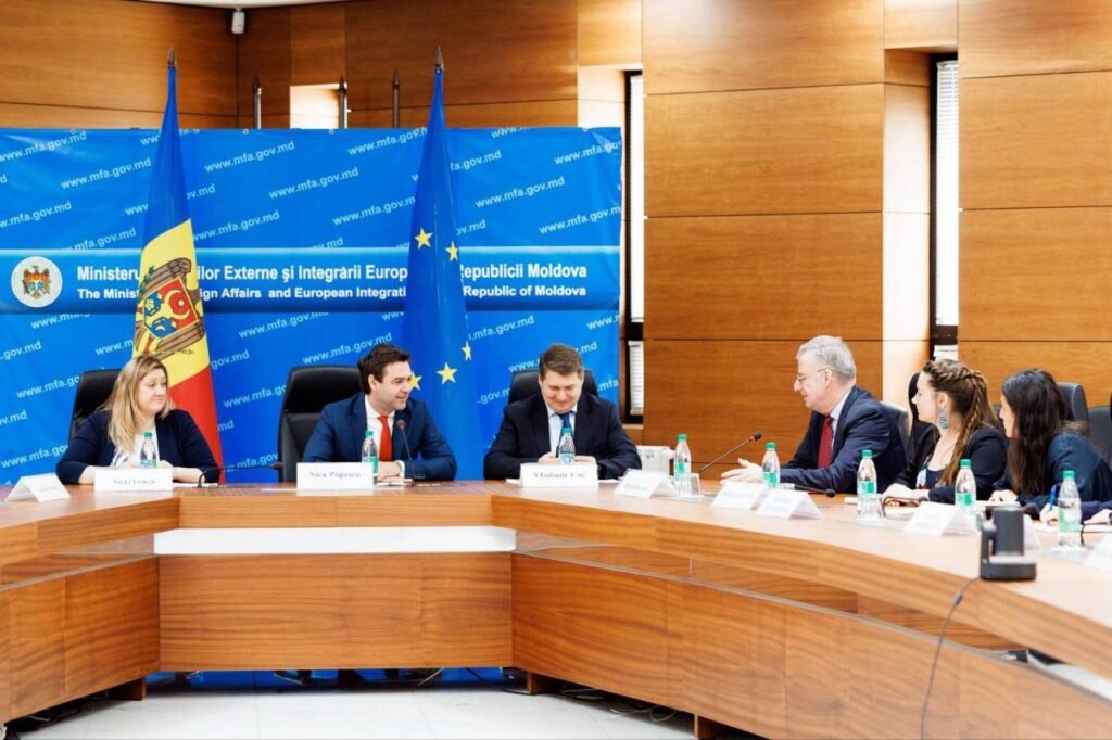 Nicu Popescu a avut o întrevedere cu 23 de ambasadori pentru Parteneriatul Estic. Ce subiecte au fost discutate de oficiali 1 Nicu Popescu a avut o întrevedere cu 23 de ambasadori pentru Parteneriatul Estic. Ce subiecte au fost discutate de oficiali