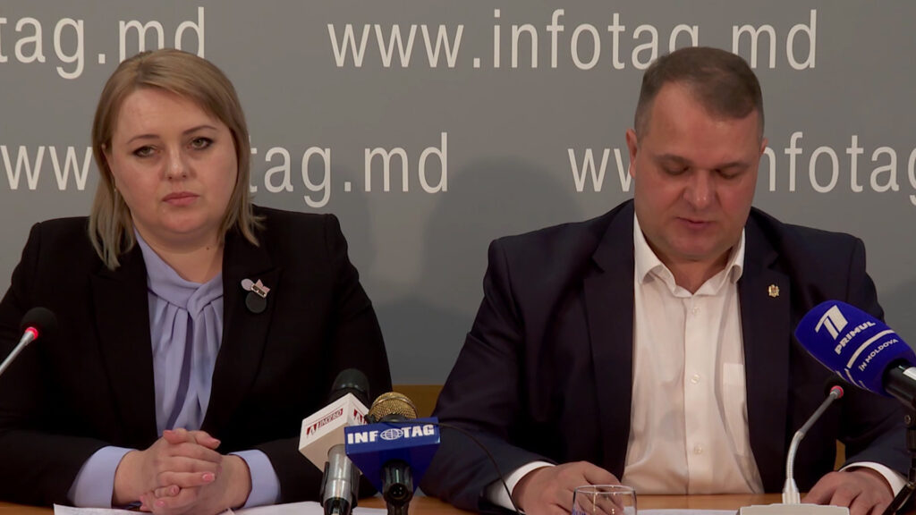 Socialiștii din sectorul Botanica au anunțat că se retrag din PSRM și își arată susținerea față de noul proiect politic a deputaților Alexandr Nesterovschi și Irina Lozovan 1 v moldove pojavitsja novaja politicheskaja partija