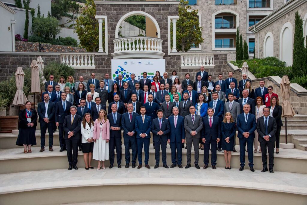 52925272119 d586e20a44 o