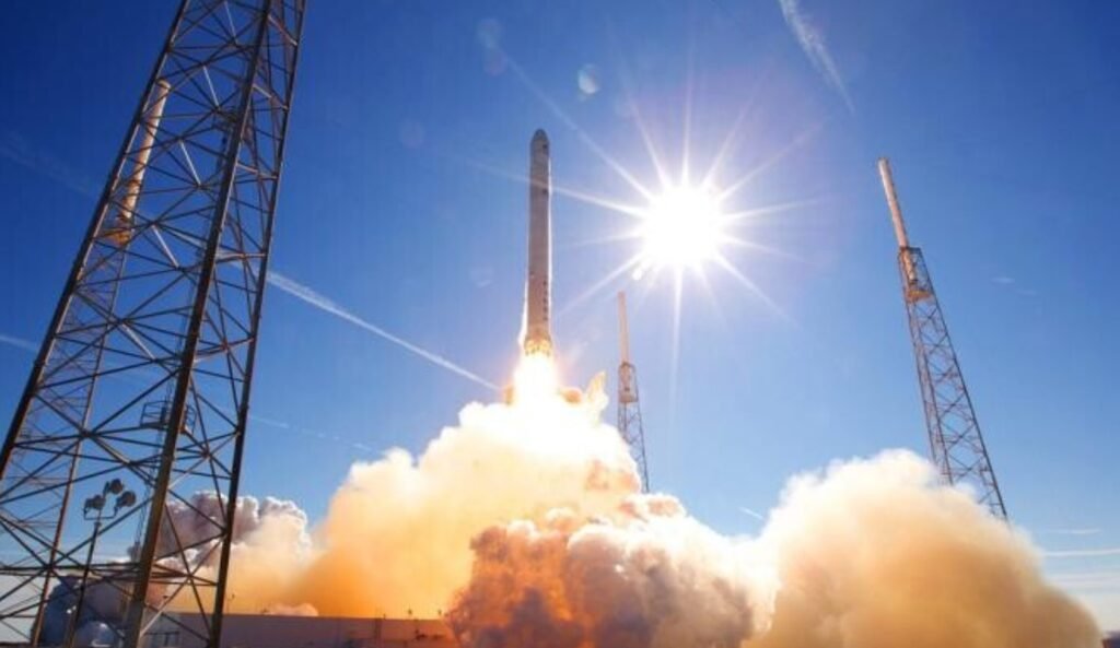 SpaceX a lansat o navă cu turiști către ISS. Cine sunt norocoșii și cât costă călătoria în spațiu