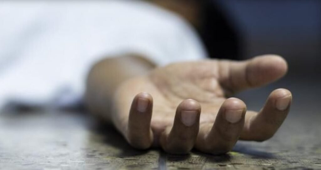 Un turist s-a cazat la un hotel cu recenzii foarte bune pe internet și a descoperit câteva zile mai tarziu că sub pat se află un cadavru 1 Un turist s-a cazat la un hotel cu recenzii foarte bune pe internet și a descoperit câteva zile mai tarziu că sub pat se află un cadavru