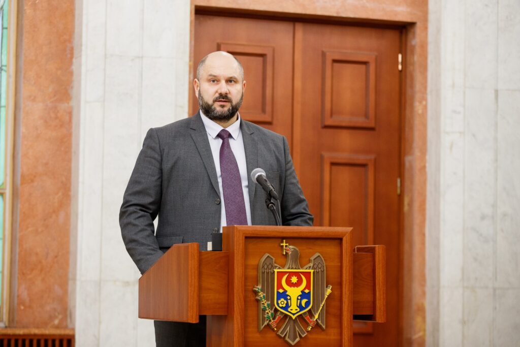 victor parlicov