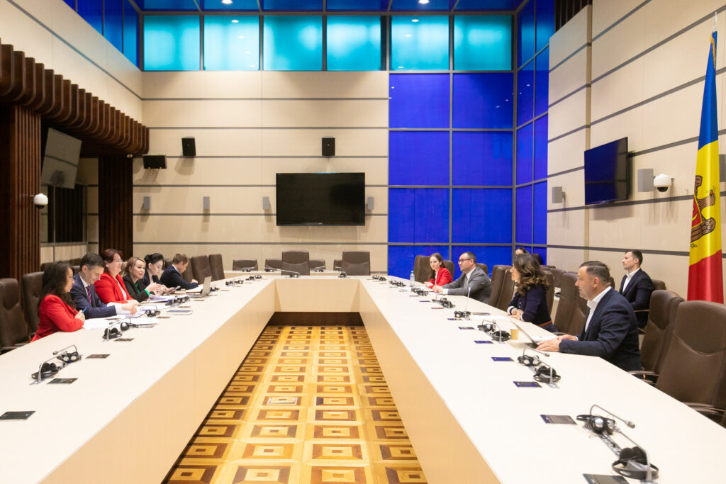 52971483470 684d426e32 k